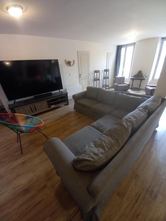 Logement Entier Spacieux Et Confortable A 1 H De Paris Courtenay  Exteriér fotografie