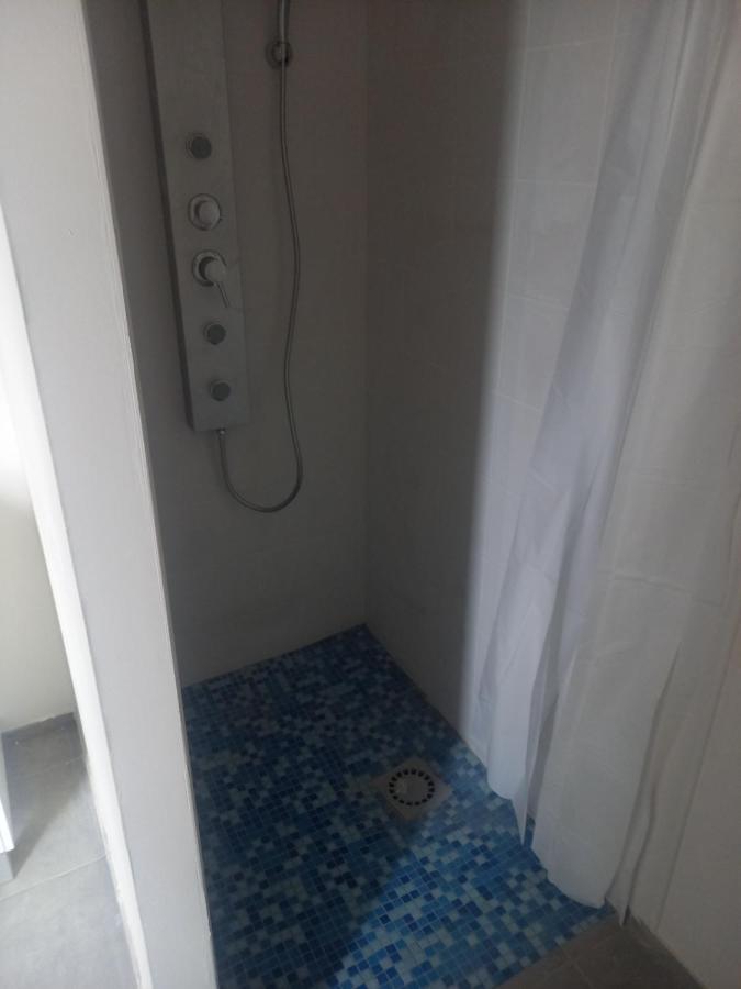 Logement Entier Spacieux Et Confortable A 1 H De Paris Courtenay  Exteriér fotografie