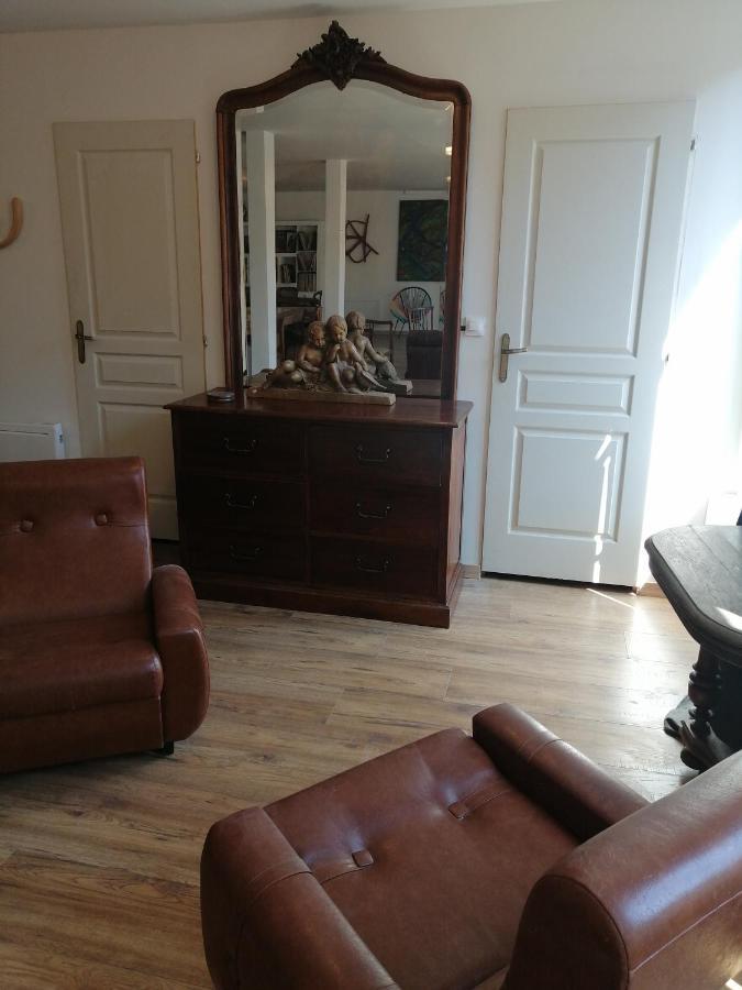 Logement Entier Spacieux Et Confortable A 1 H De Paris Courtenay  Exteriér fotografie