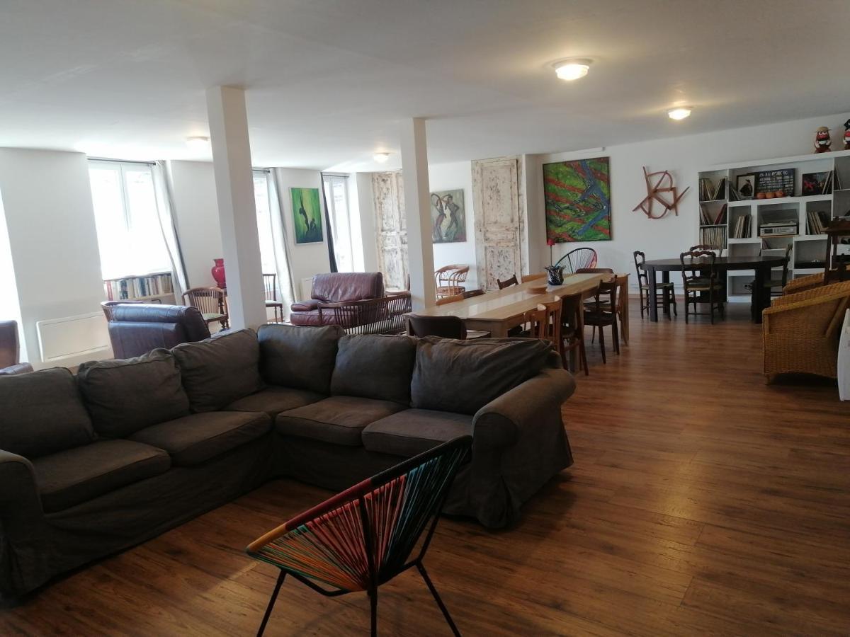 Logement Entier Spacieux Et Confortable A 1 H De Paris Courtenay  Exteriér fotografie