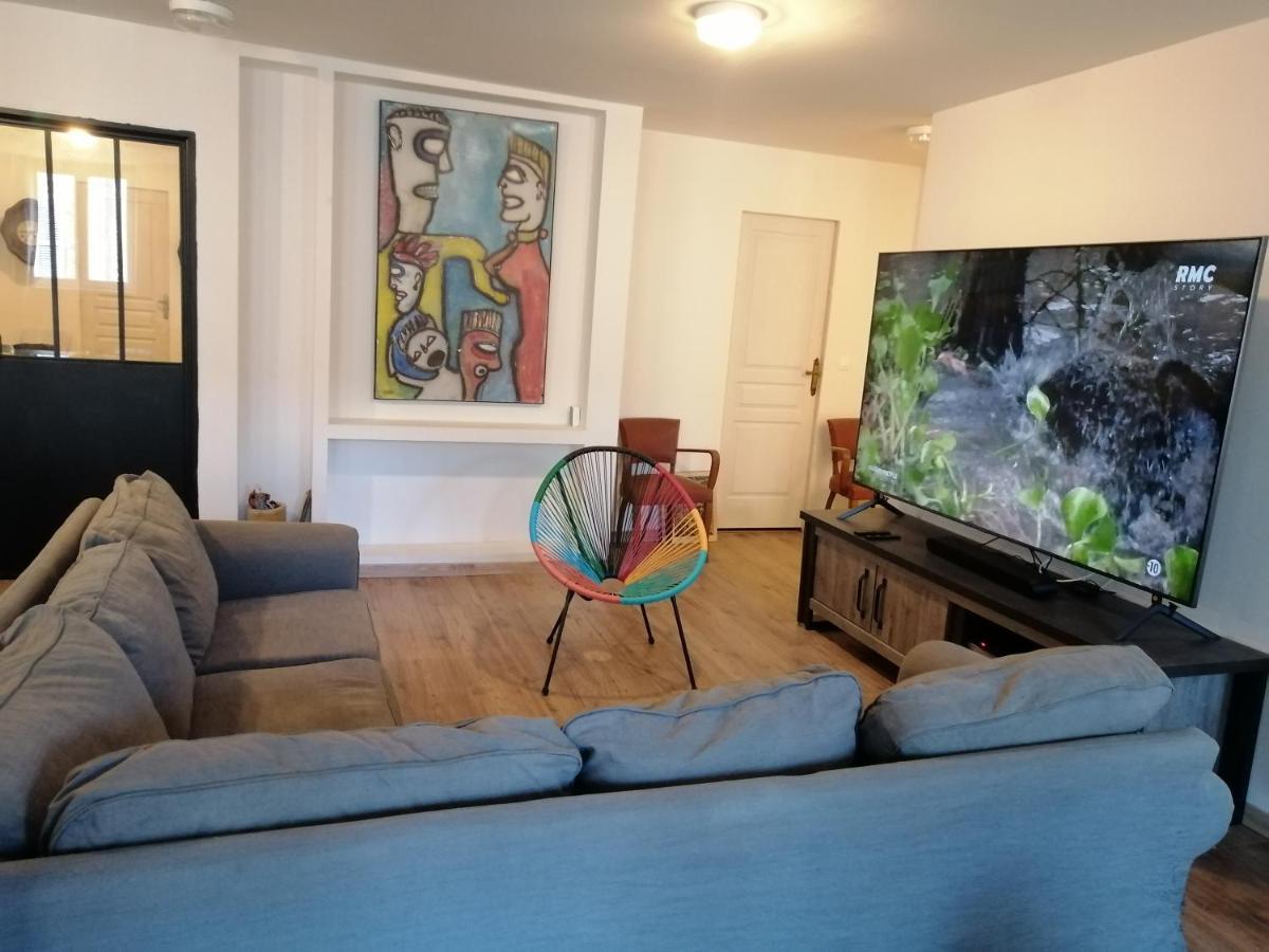Logement Entier Spacieux Et Confortable A 1 H De Paris Courtenay  Exteriér fotografie