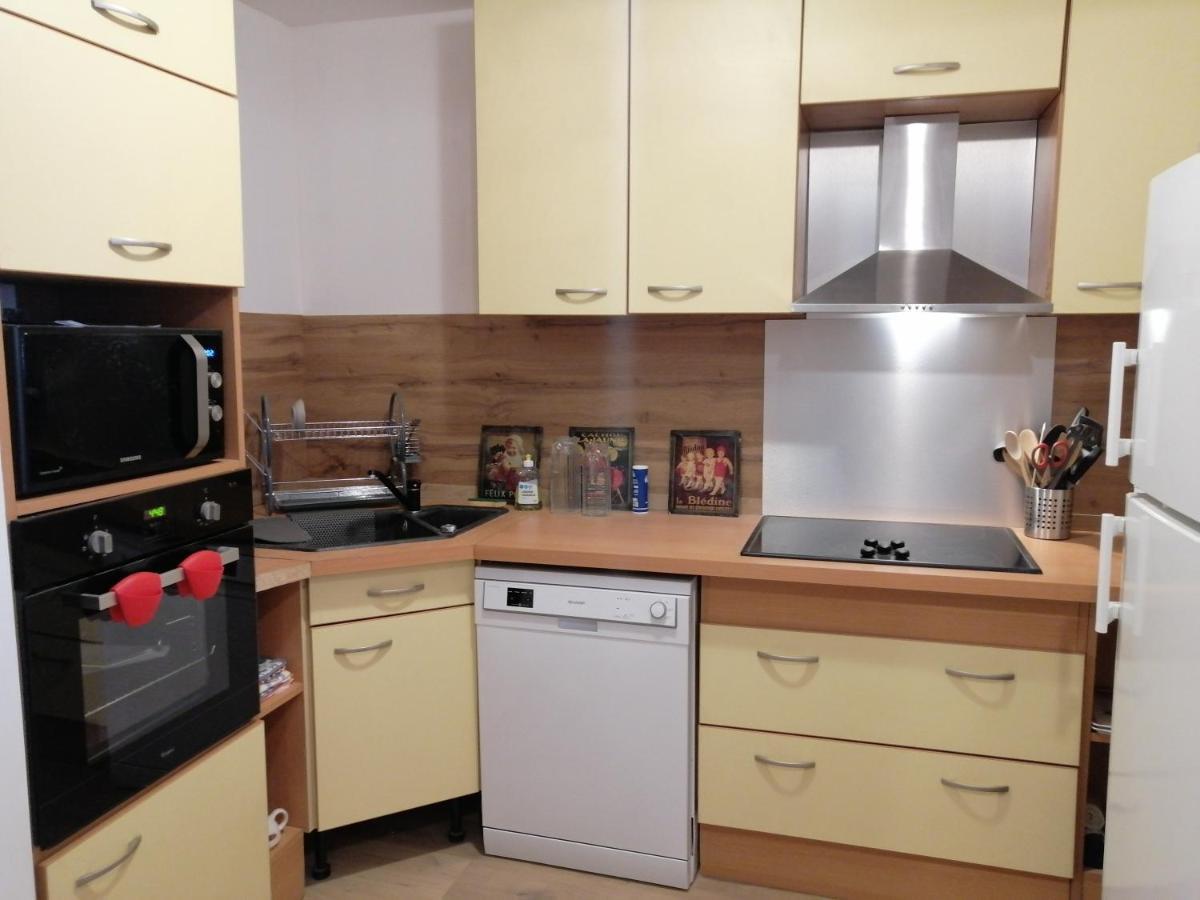 Logement Entier Spacieux Et Confortable A 1 H De Paris Courtenay  Exteriér fotografie
